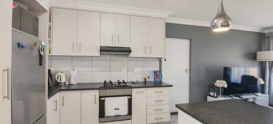 2 Bedroom Property for Sale in Dana Bay Western Cape